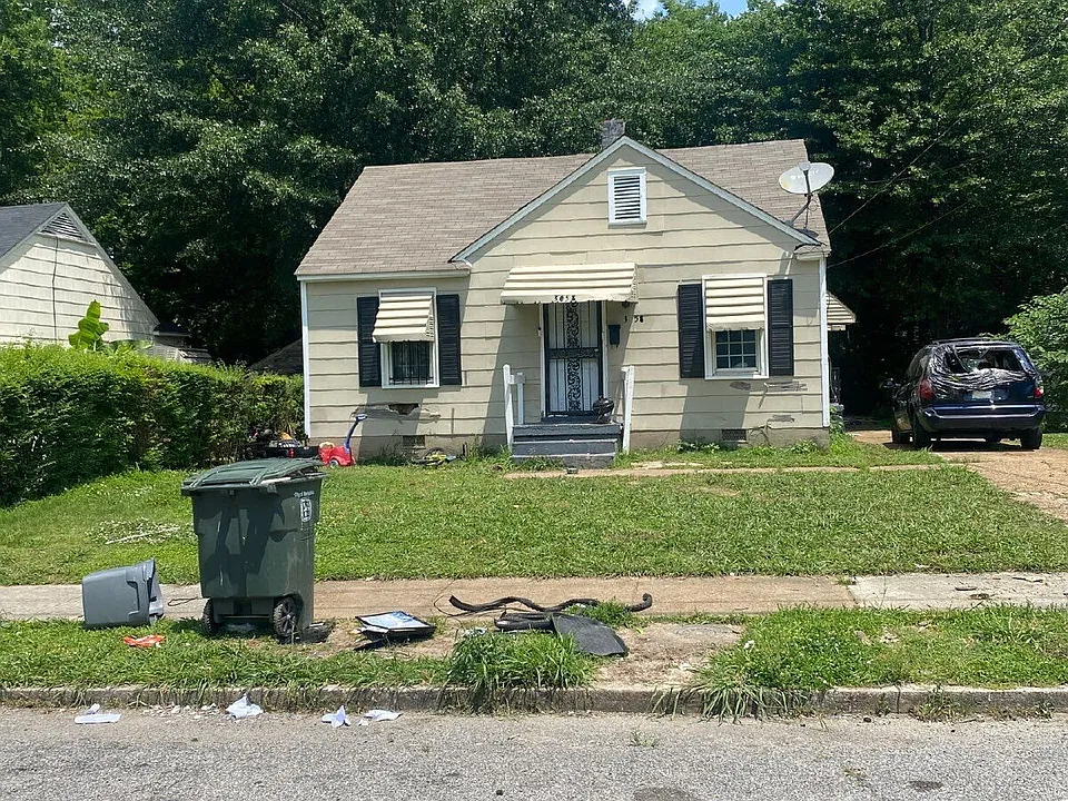 3058 Pershing Ave