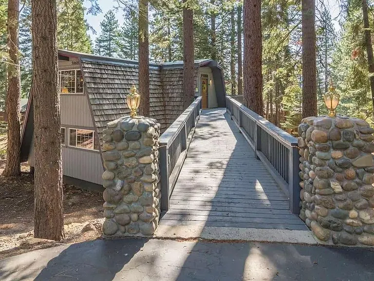 5868 Victoria Rd — Photo 19