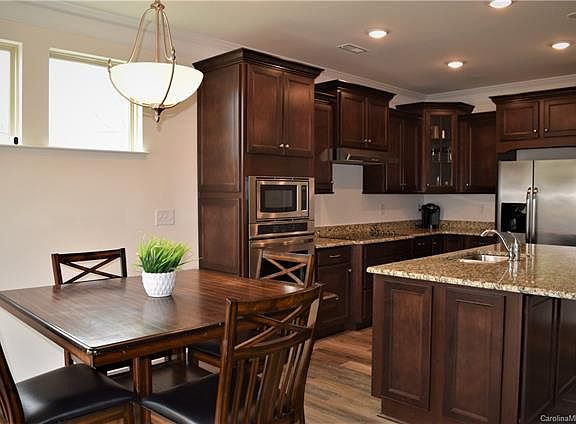 2nd image of 117 Lantern Acres Dr