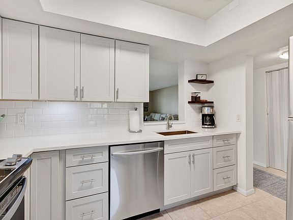 2nd image of 6600 S Oriole Boulevard