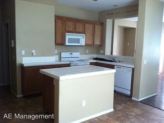 3rd image of 27935 Cactus Ave Unit B