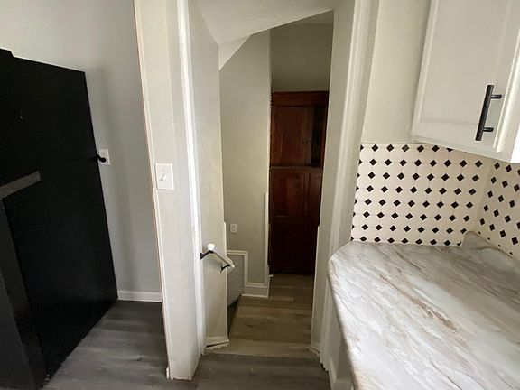 4th image of 13409 Rexwood Ave