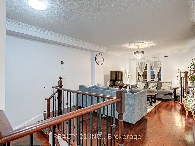17 Rock Haven Ln — Photo 5