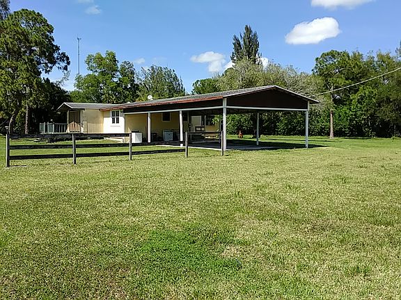 2nd image of 6784 Park Ln W