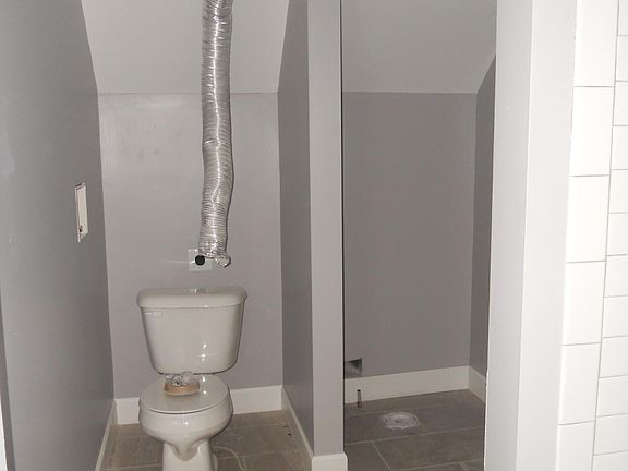 2nd image of 419 Porter Ave APT 7