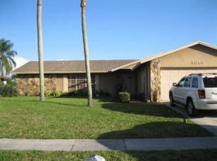 5040 Woodstone Cir N, Lake Worth, FL 33463