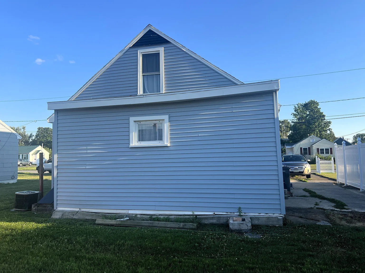 3 bed, 1220 sqft, $1,600 — Photo 2