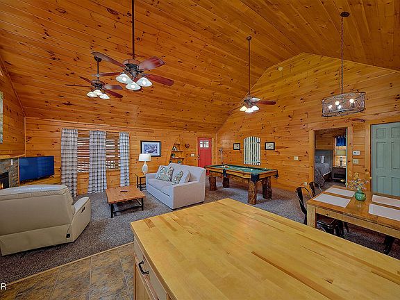 5th image of 264 Moose Ridge Way
