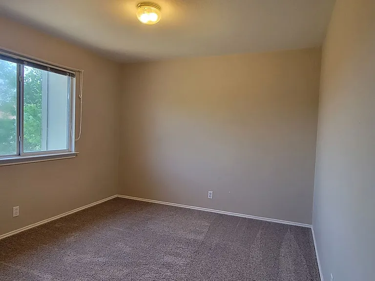 730 Blair Ave — Photo 10