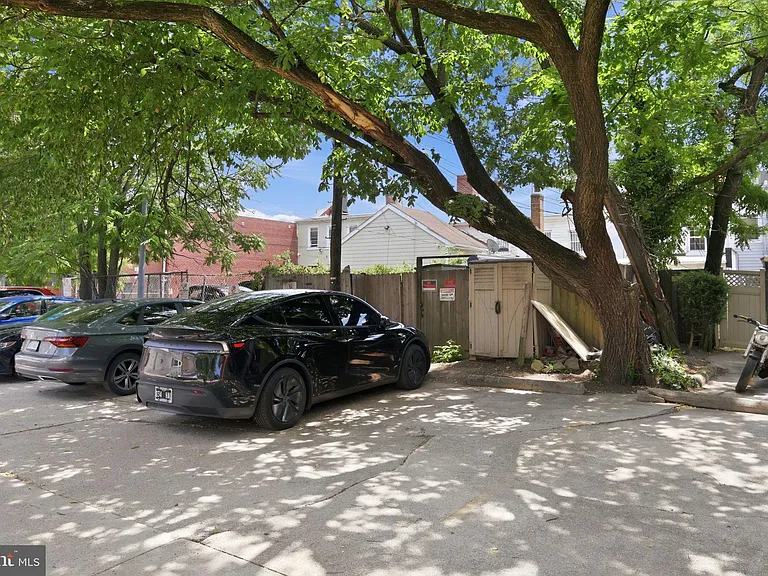 708 I St SE #A — Photo 28