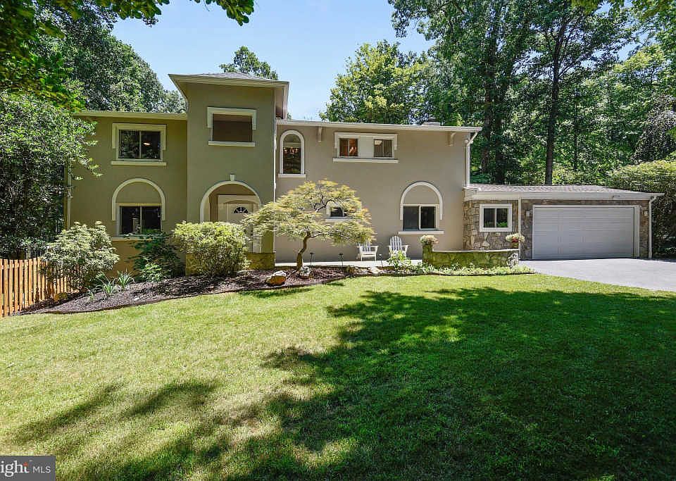1st image of 2423 Beekay Ct
