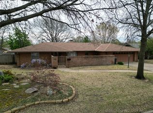 812 Virginia Ln, Ardmore, OK 73401