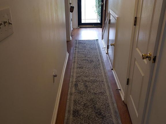 3rd image of 48283 Picketts Harbor Ct