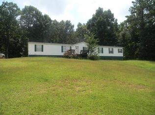 586 Twin Lakes Dr, Roanoke, AL 36274