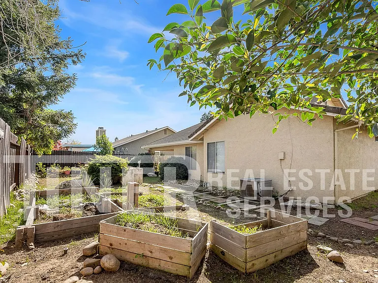9071 Brevard Dr — Photo 20