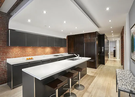 Sold by Warburg | media 3