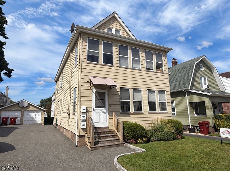 1st image of 19 Harvard St