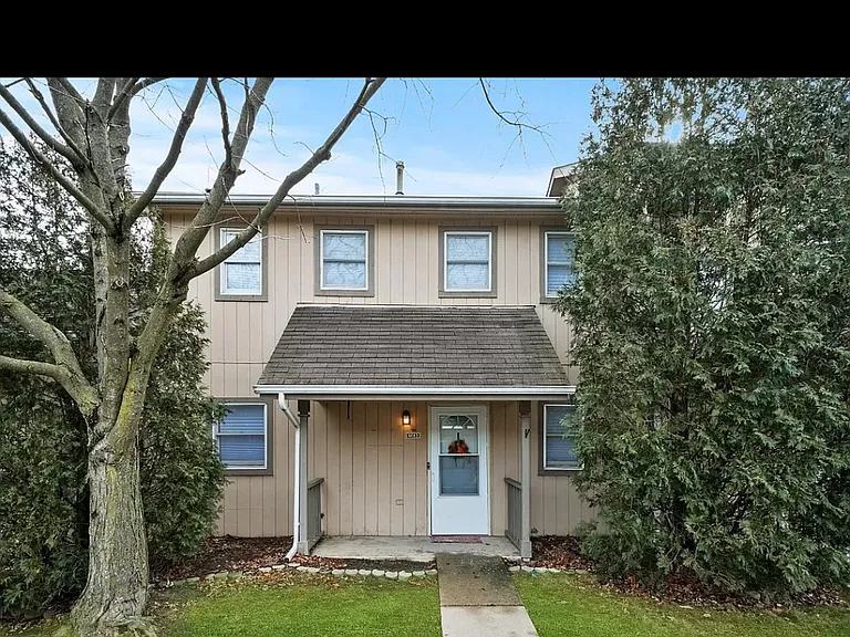 6083 Pennsylvania Dr — Photo 24