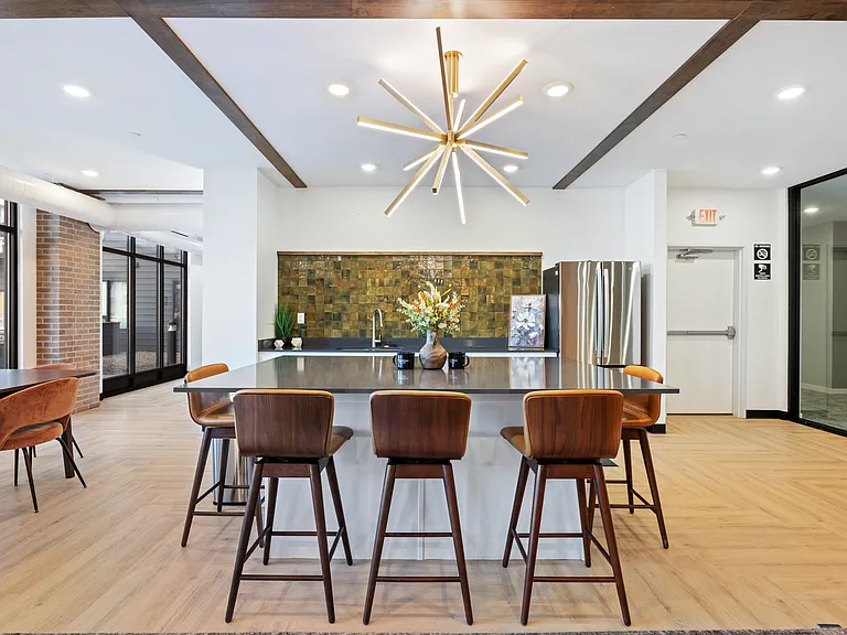 EagleRidge Plaza Residences — Photo 70
