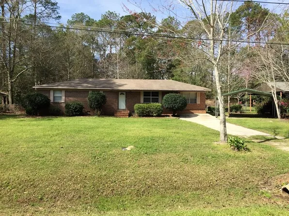 113 Lakeside Dr, Thomasville, GA 31757