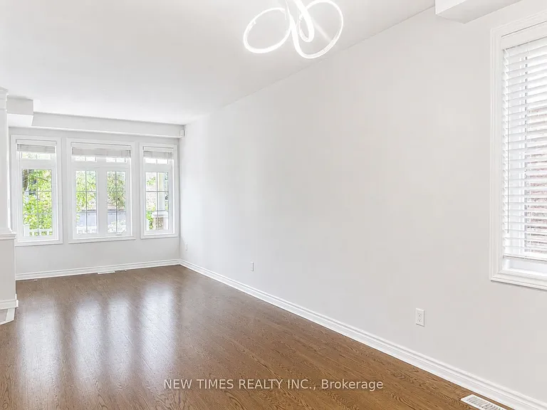 14 Bellini Ave — Photo 2