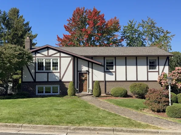 77 Weymouth Ln, Johnson City, NY 13790