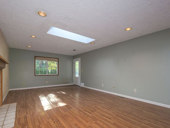 4th image of 8607 NE 19th Ave