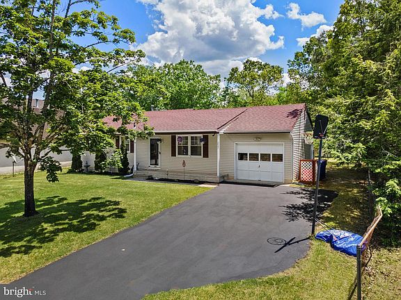 3rd image of 2427 Shelburn Rd