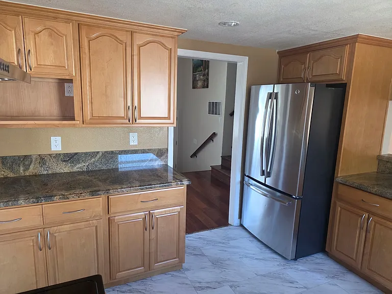 1135 Bennett Ct — Photo 6