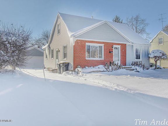 3rd image of 1054 Cricklewood St SW