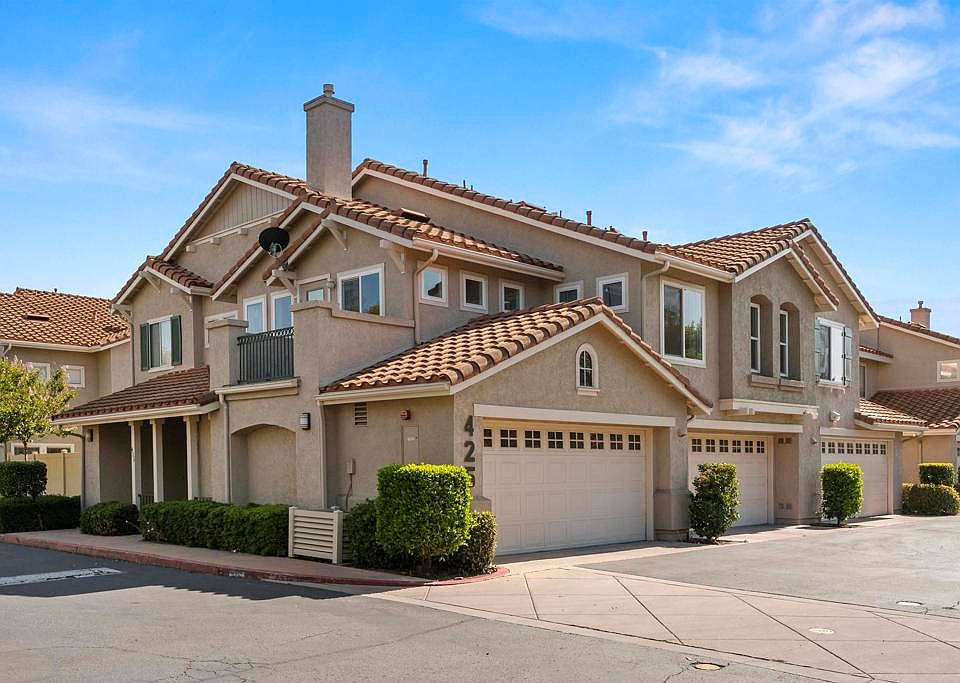 1st image of 425 Whispering Willow Dr Unit A