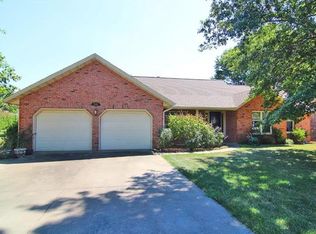 1541 Valley Forge Ln, Cape Girardeau, MO 63701