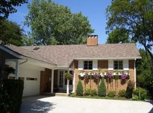 6633 Farview Rd, Brecksville, OH 44141