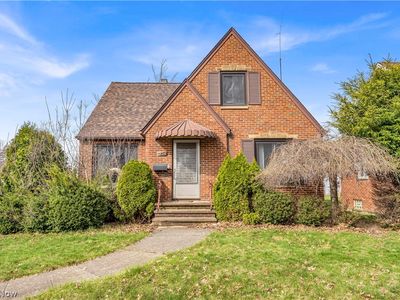 6494 S Canterbury Rd, Parma, OH, 44129