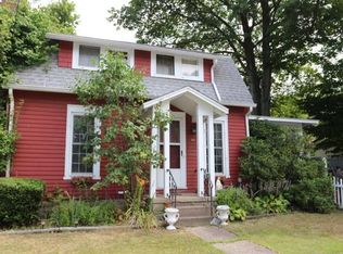 40 Robinson St, North East, PA