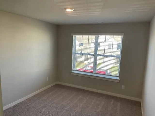 658 Birdie Dr — Photo 31