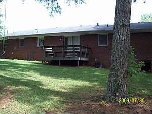3rd image of 401 Plantation Blvd