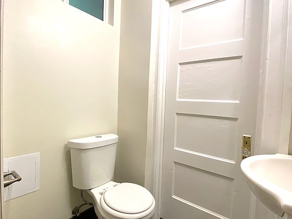 4th image of 698 Bush St APT 302