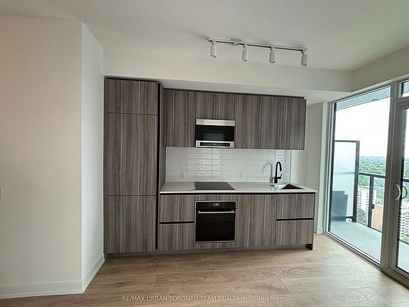 3rd image of 117 Broadway Ave #3012