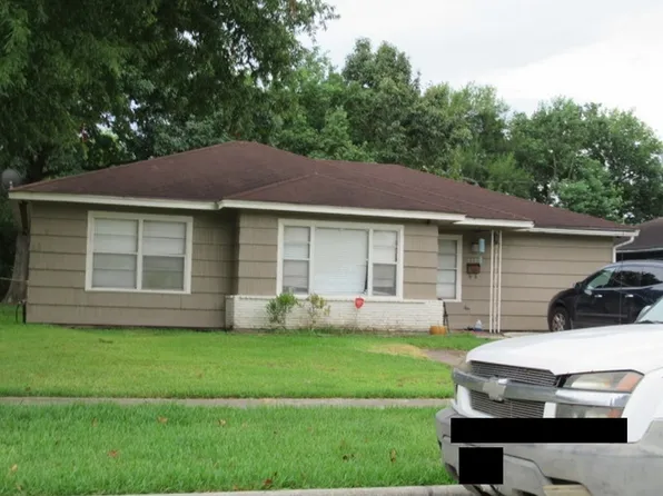 918 Elton St, Houston, TX 77034