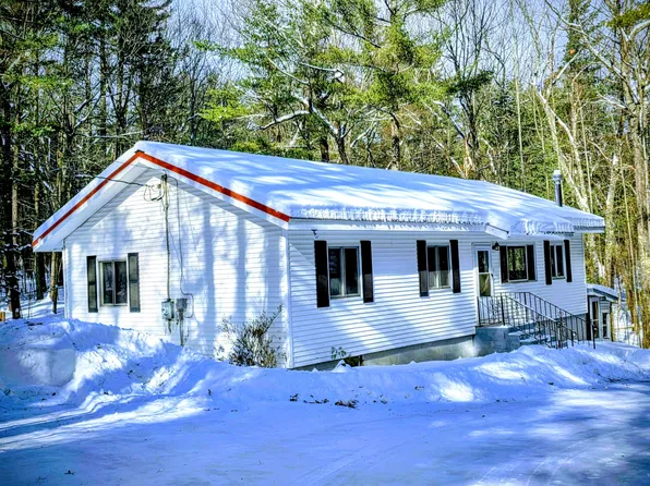 55 Dogwood St, Jay, NY 12941