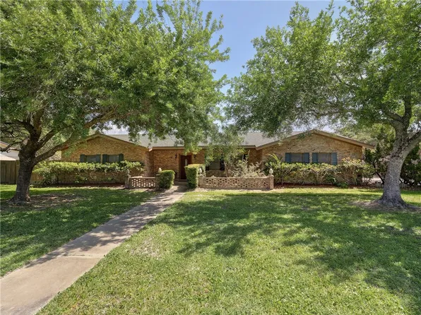1540 W Deberry Ave, Aransas Pass, TX 78336