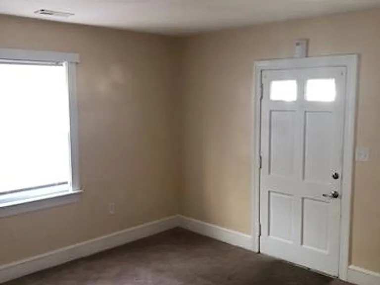 2310 Richmond Ave — Photo 3