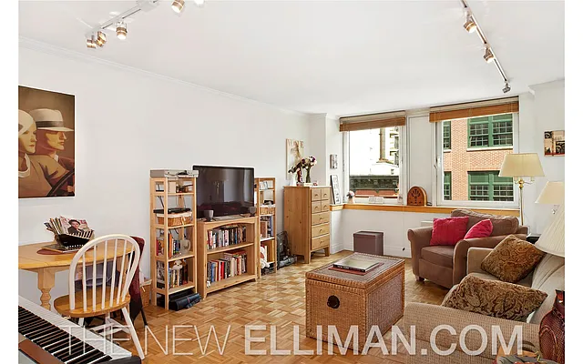Sold by Douglas Elliman | media 37