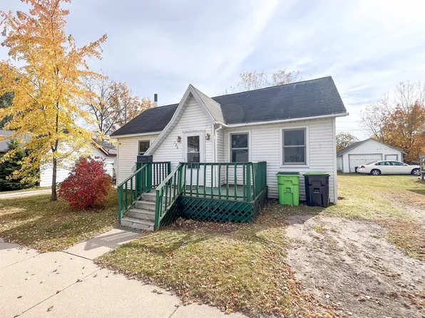 126 Green Bay Ave, Oconto Falls, WI 54154