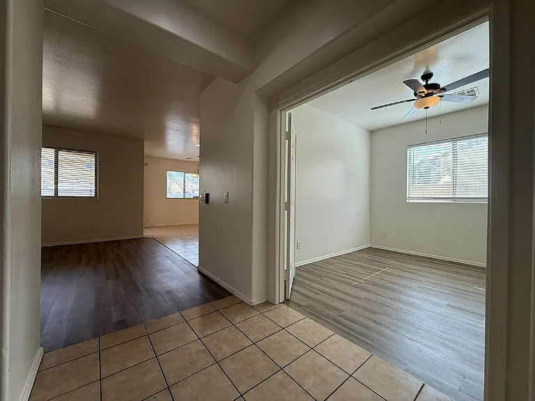 7258 W Palmaire Ave — Photo 4