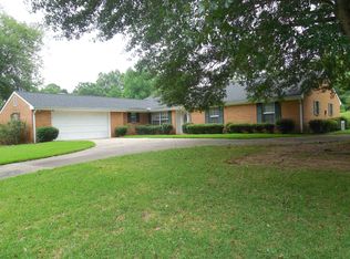 1103 Walnut Grove Rd, Kosciusko, MS 39090