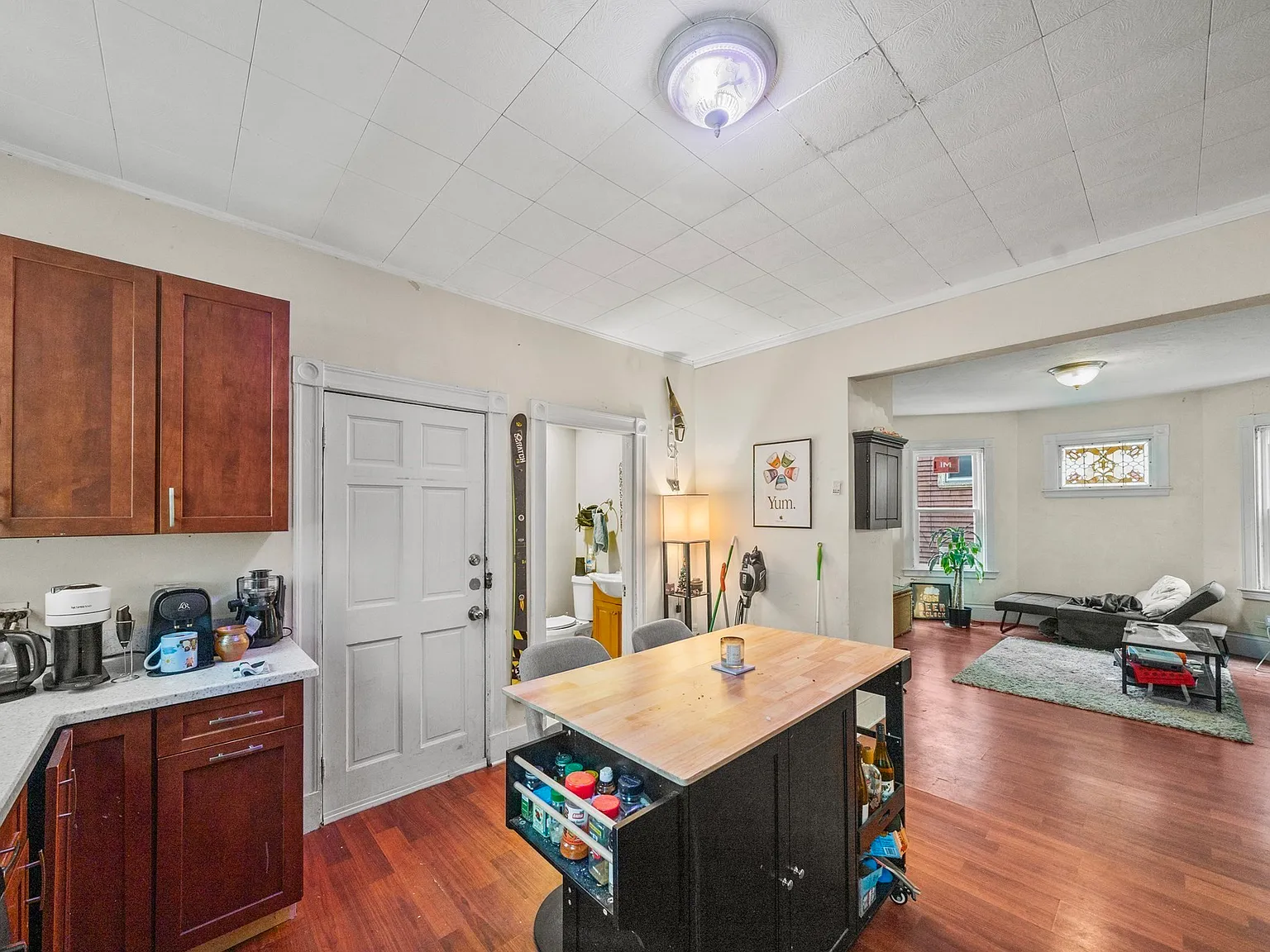 4 bed, 1200 sqft, $4,150 — Photo 3