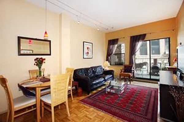 Sold by Douglas Elliman | media 21