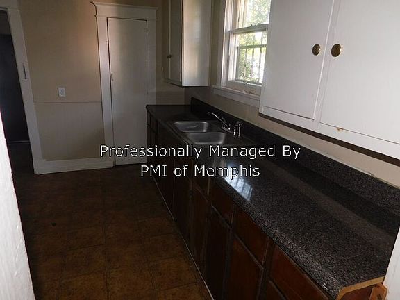 4th image of 3099 Park Ave